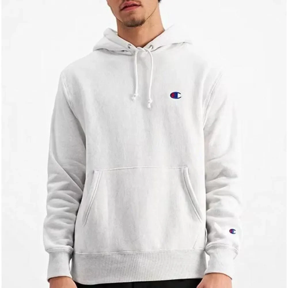 Champion-Reverse-Weave-Hoodie-Front-Look-1.webp