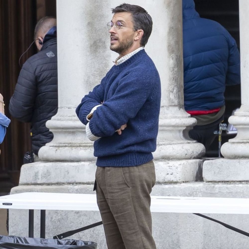 Jonathan Bailey Jurassic World Rebirth 2025 Sweater