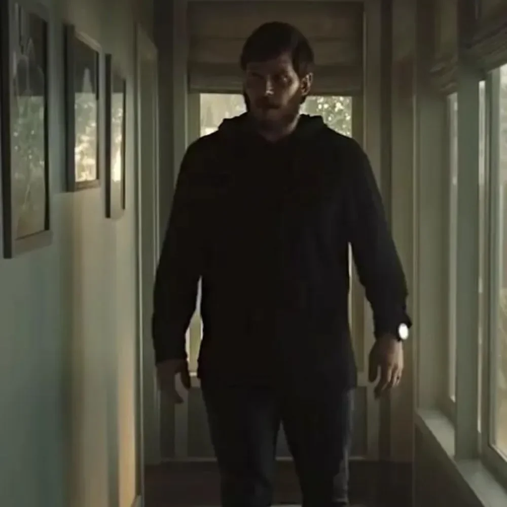 The-Terminal-List-James-Reece-Hoodie-Character-Wear-Look-2.webp